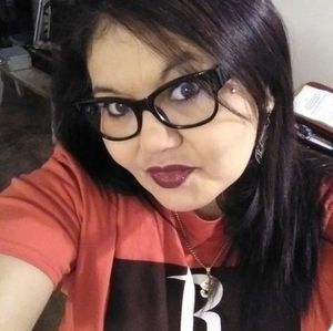 Meet your Posher, Brandy bee